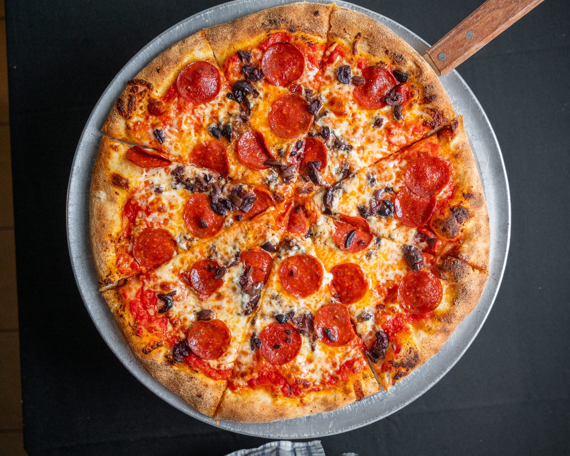 Fresh Pasta, Fresh Pizza, Family Spirit