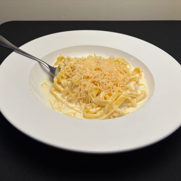 Fettuccine Alfredo Delight